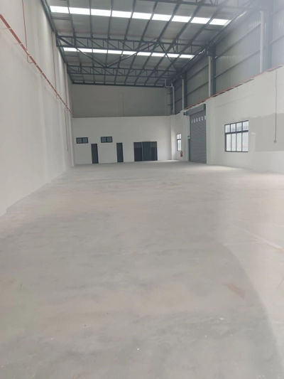 Kempas Single Storey Cluster Factory