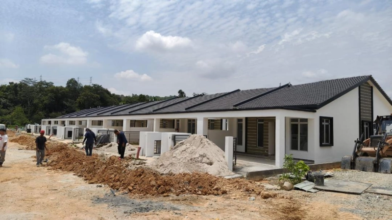 Full Loan Rumah Teres Setingkat Baru Tmn Vista Impian, Salak Tinggi
