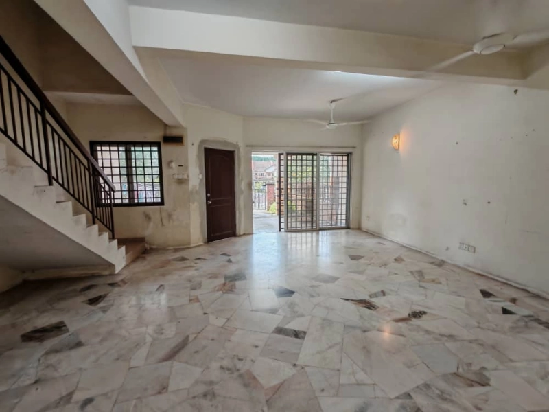 Double Storey Terrace in Bandar Indahpura – South-Facing, Unblocked View