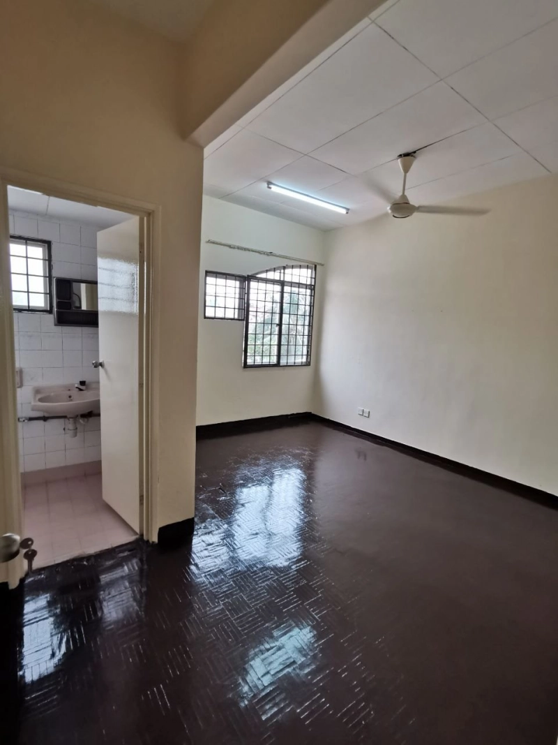 2 Storey Bandar Damai Perdana Cheras, Actual, Well Keep, Low Deposit