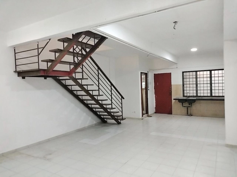 KULAI JOHOR || TAMAN SCIENTEX KULAI || RUMAH TERES DUA TINGKAT || BUMI LOT || FREEHOLD || RM295,000 || (sp2511-0102)