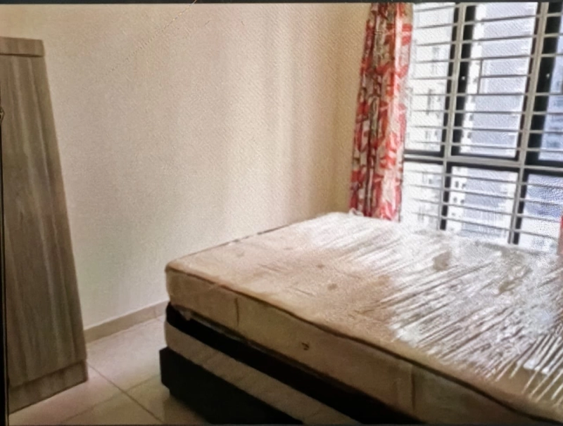 KL TRADERS SQUARE SERVICE RESIDENCE, Actual, Facing POOL, Low Deposit