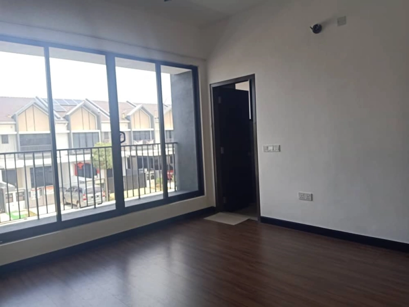 Renovated Unit 2 Storey Terrace House Lyra Bukit Raja Klang for Sale