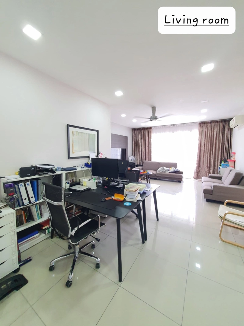 Freehold, Family Condominium For Sale