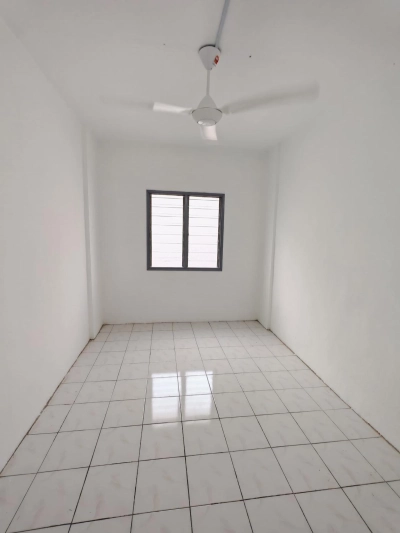Pangsapuri Palma @ Bandar Country Homes - Block B10 1st floor - Ready unit