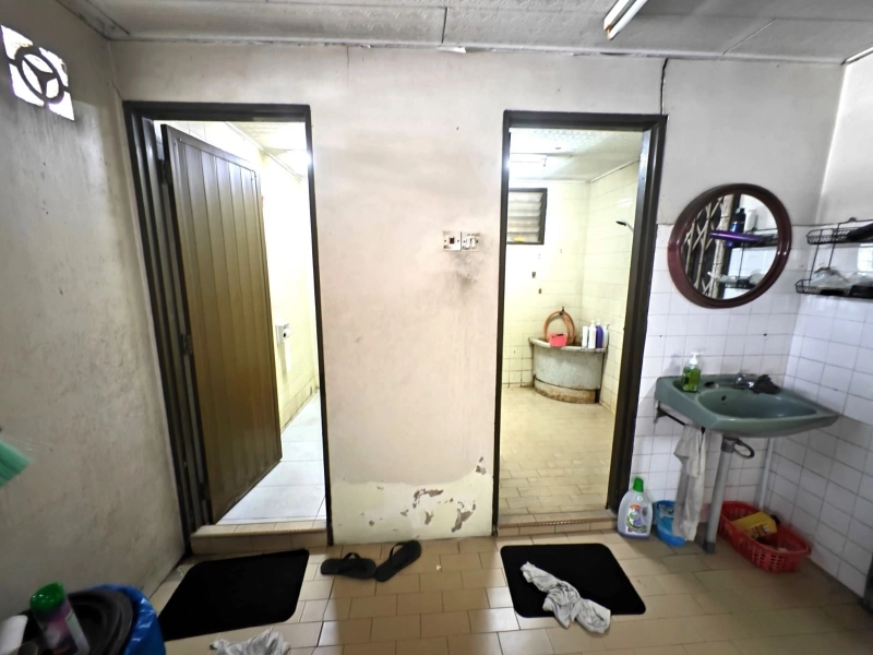 Taman Petaling, Kepong -1sty House, CORNER