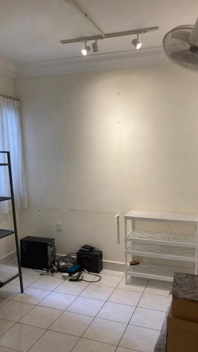 Well Kept 3 Bedroom Unit 1 Car Park Flora Damansara Apartment For Sale