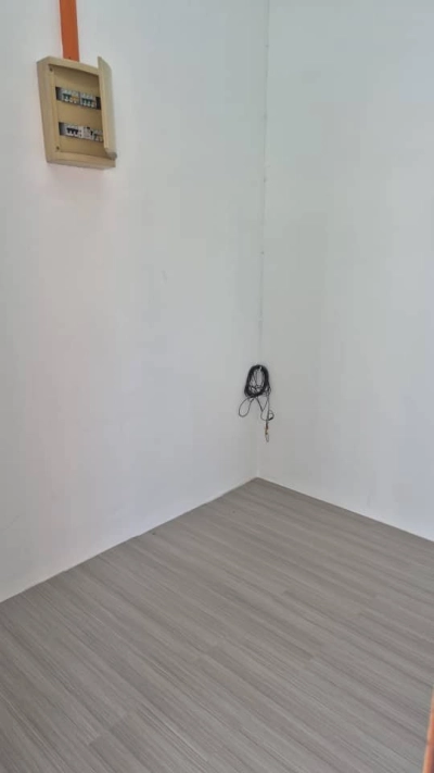 Corner 2nd floor Shop Office-Taman Bayu Perdana @ Klang-Ready now