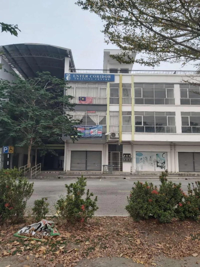 End lot 3 storey Shop @ Galleri Klang Sentral, Meru , Klang