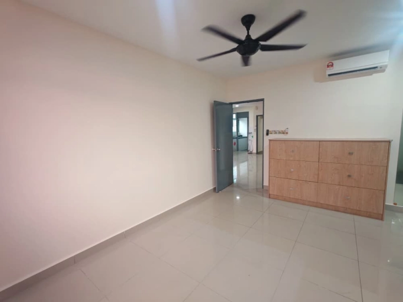 228 Condo @ Selayang Baru-Level 15 no blocking view -Ready now
