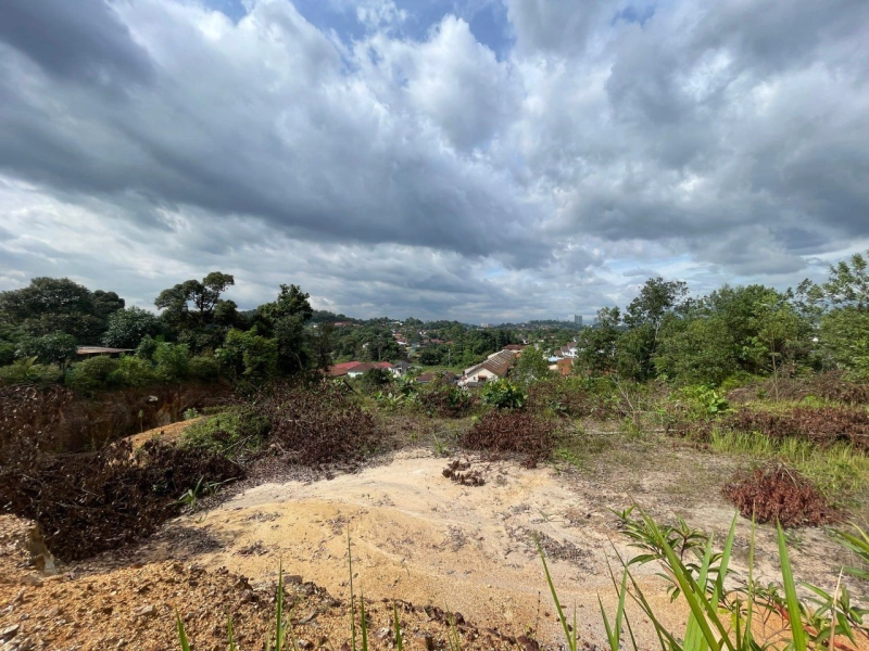 SUNGAI MERAB KAJANG BANGLO LOT