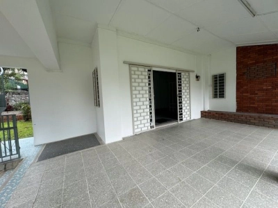 1 Storey BUNGALOW OLD KLANG ROAD, Actual, CORNER LOT, Extra BIG Land, Low Deposit