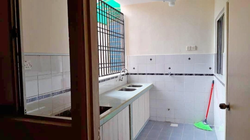 VENICE HILL CONDO CHERAS