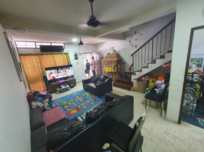 2.5 Storey TAMAN SRI SINAR Segambut, Actual, RENOVATED, Low Deposit