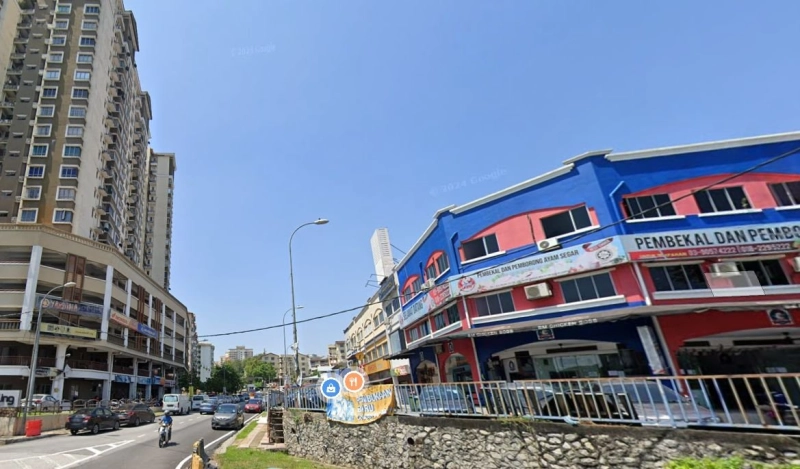 3 STOREY SHOP TAMAN CASTLEFILED SUNGAI BESI, Actual, Facing ROAD View
