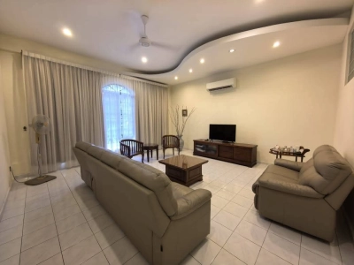 Meru Town House 2.5 Storey For Rent