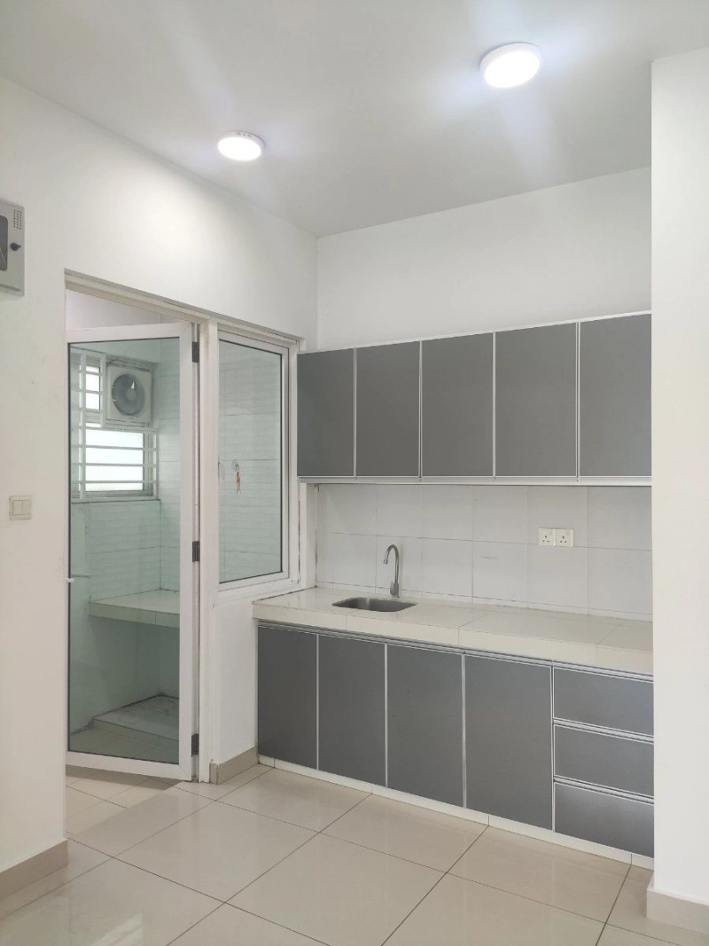 Great Value For Money. Sentul Village 948sf 2parking Partly Furnished w Kitchen Cabinet & 2 x AC