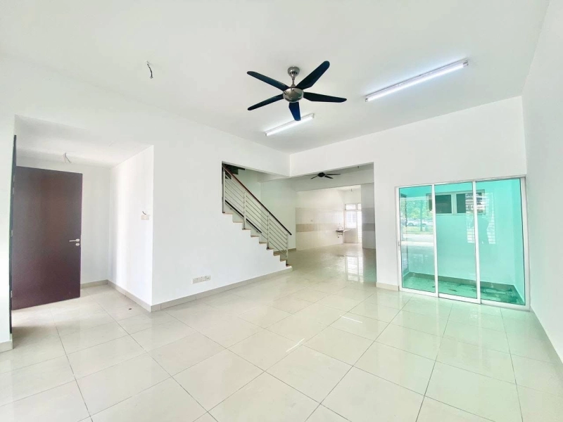 FACING PLAYGROUND | 2 Storey Link House Viola (TTDI), Alam Impian, Seksyen 35 Shah Alam