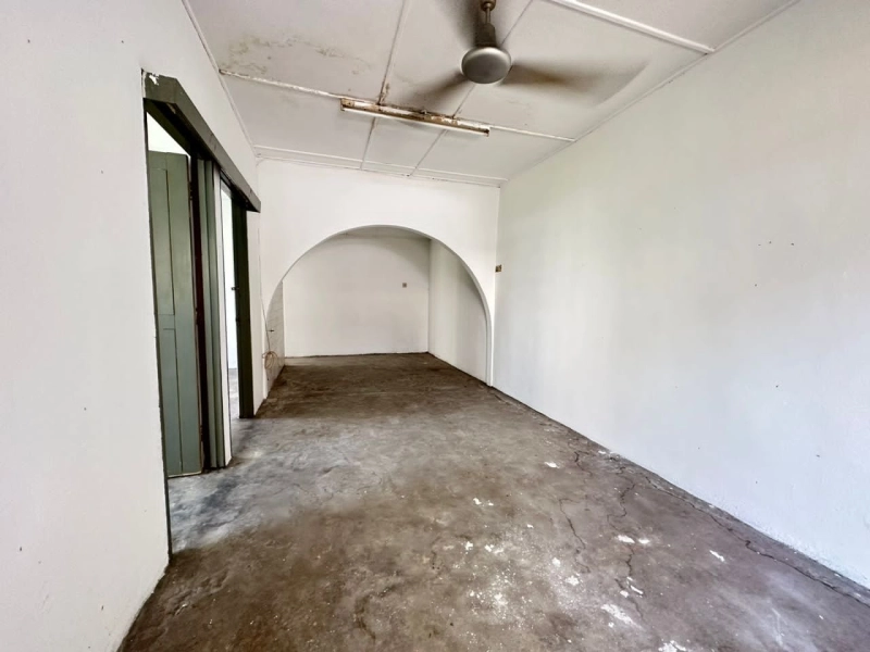 1 Storey End Lot with Extra Land Lembah Keramat Selangor For Sale