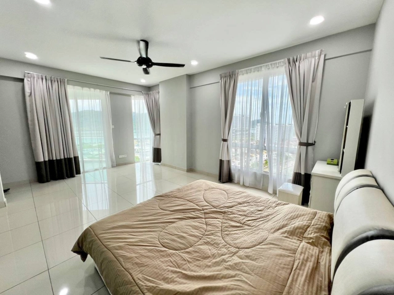 Summerton Bayan Lepas Seaview 2584sf Corner Queensbay mall area