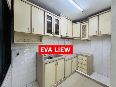 Villa Condo for rent at Relau Kitchen Well Conditions key with me