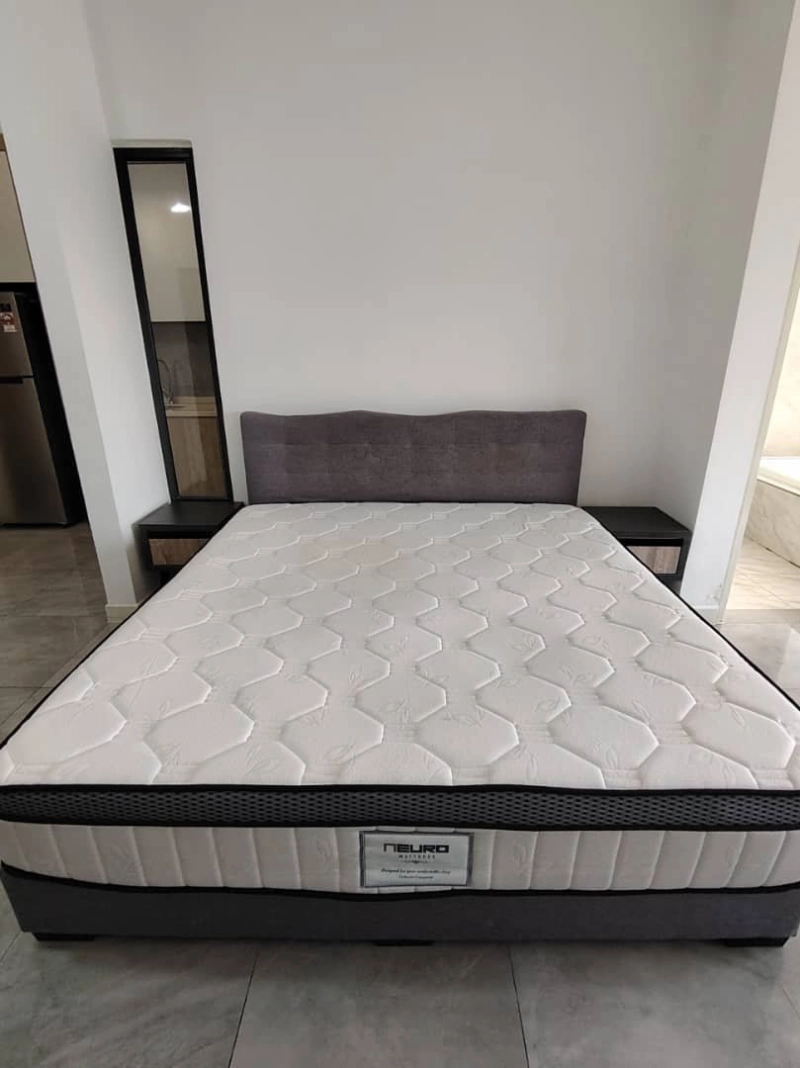 Stylish Studio Unit with City View For Rent