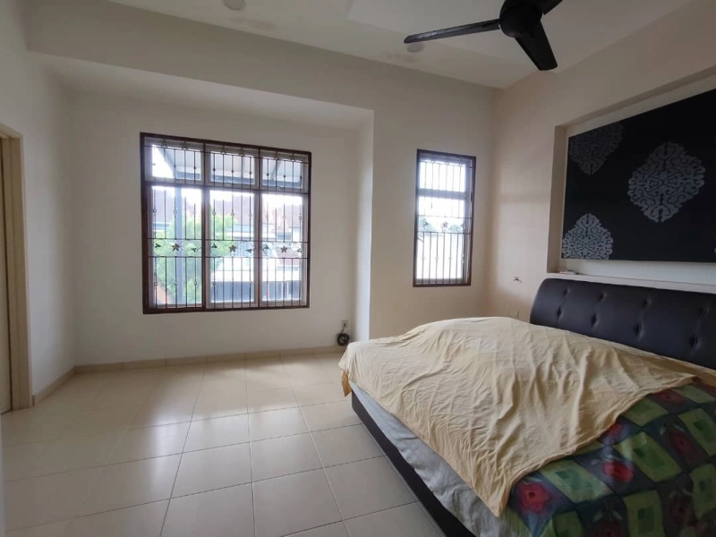 Skudai Sri Pulai Perdana 2 2Storey Terrace House 4Rooms 3Baths 22x70 Unit For Sale