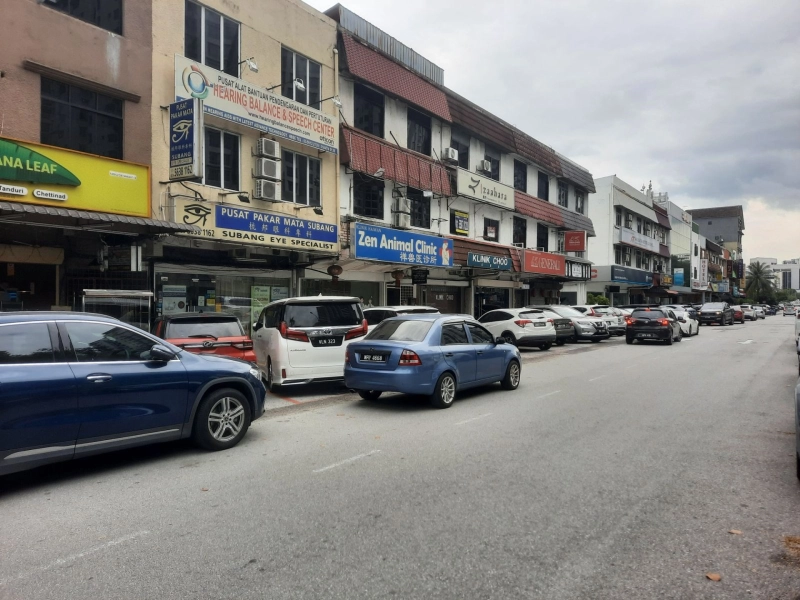 SS15 Subang Jaya 3 Storey Shop Intermediate Ground Floor 22 x 75