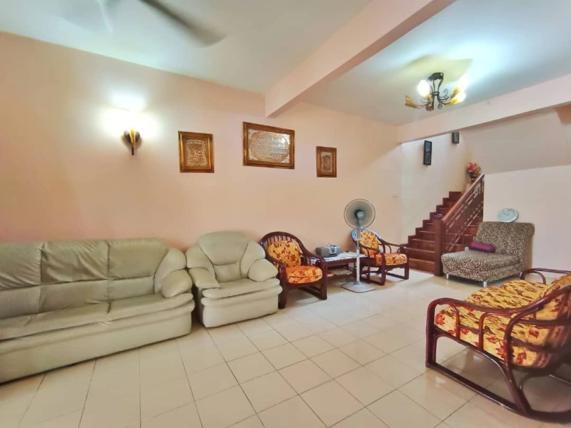 TAMAN WARISAN PUTERI RUMAH 2 TINGKAT FREEHOLD