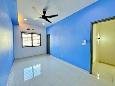 LAMAN DELFINA NILAI IMPIAN TERRACE