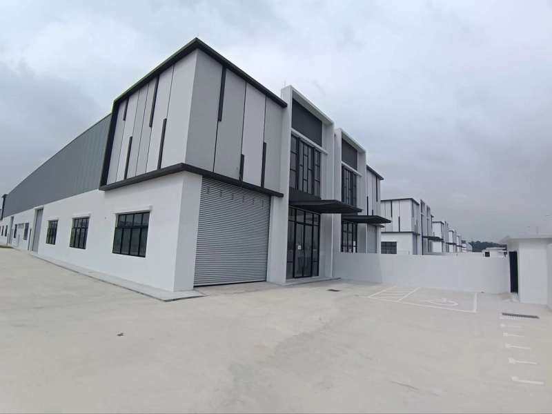 Kempas Single Storey Cluster Factory
