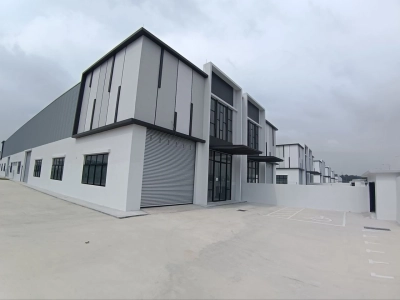Kempas Single Storey Cluster Factory