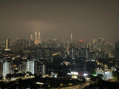 Lakeville Residence @ Taman Wahyu, KL - Big balcony with KLCC & KL Tower view & Sale below bank value Rm90k