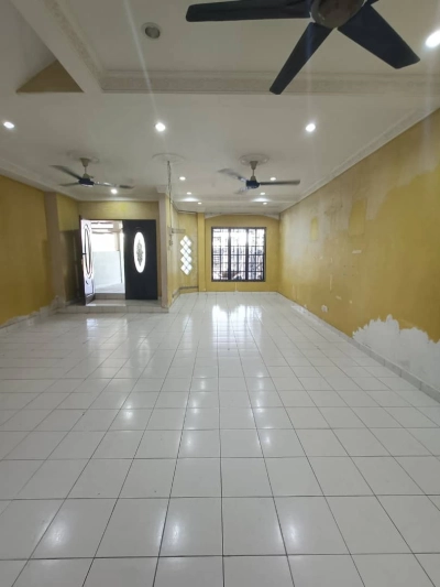2 storey house-Bandar Puteri @ Klang-Sale below bank value Rm65k