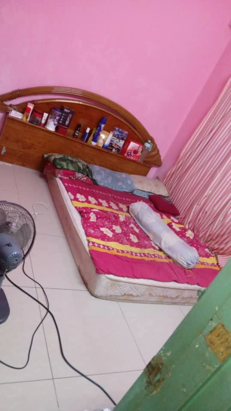 Shop Apartment with 3 rooms