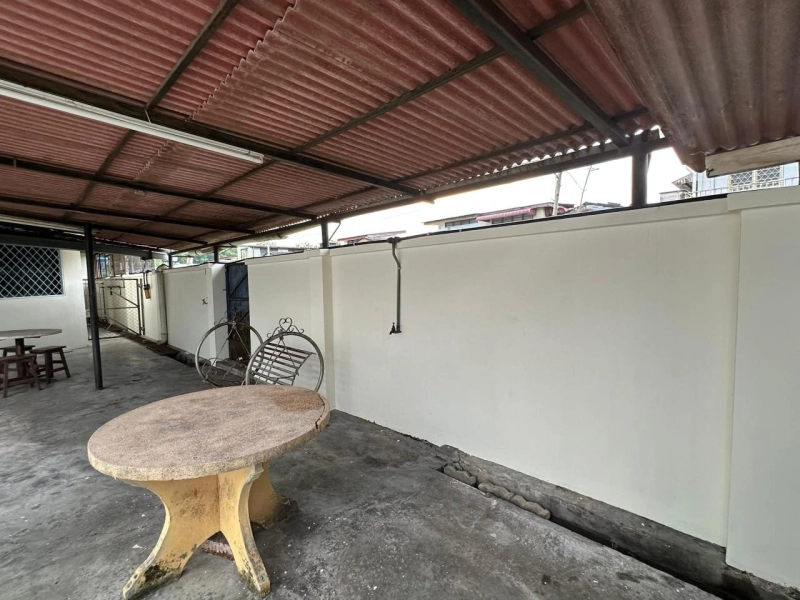 Canning Garden Single Corner House For Rent