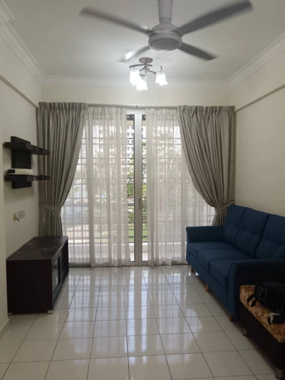 Putra Place Bayan Lepas 1000sf Furnished Pool View Queensbay Mall area