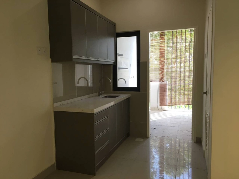 CRESCENT PARK TOWNVILLA BANDAR BUKIT MAHKOTA