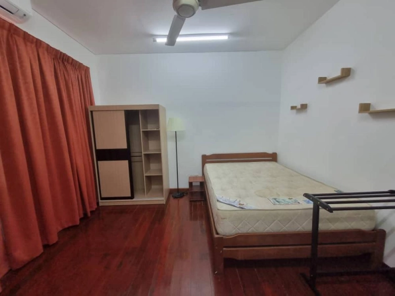 Room 102 RM700 @ Glenmarie Cove, Port Klang - Ready unit