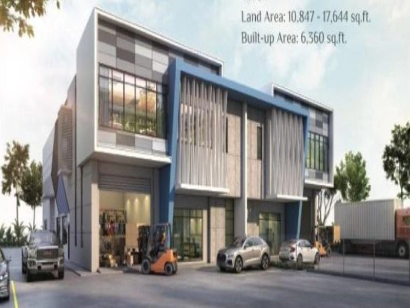 Detached factory at Desa Cemerlang for sales