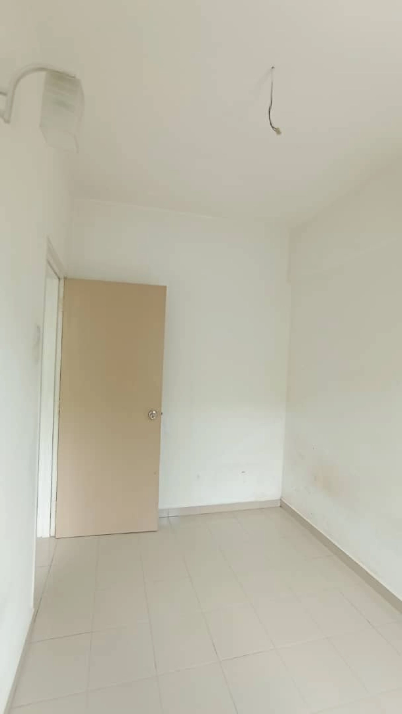 Pangsapuri Nuri Flat Bayan Lepas Well Conditions 650sf