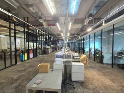 Fully furnished 4300sf office walk to Mid Valley LRT KTM MSC zone Green building