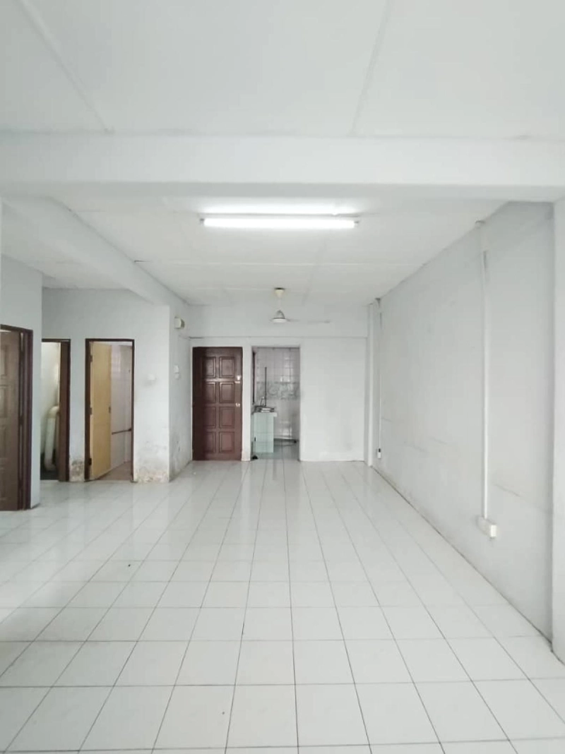 Taman Bunga Negara @ Seksyen 27 , Shah Alam - Blok 26 Tingkat 8 - Ready 15/3