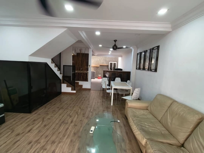 2 STOREY TAMAN SRI SINAR SEGAMBUT, Actual, Freehold, Fully Renovated, Low Deposit