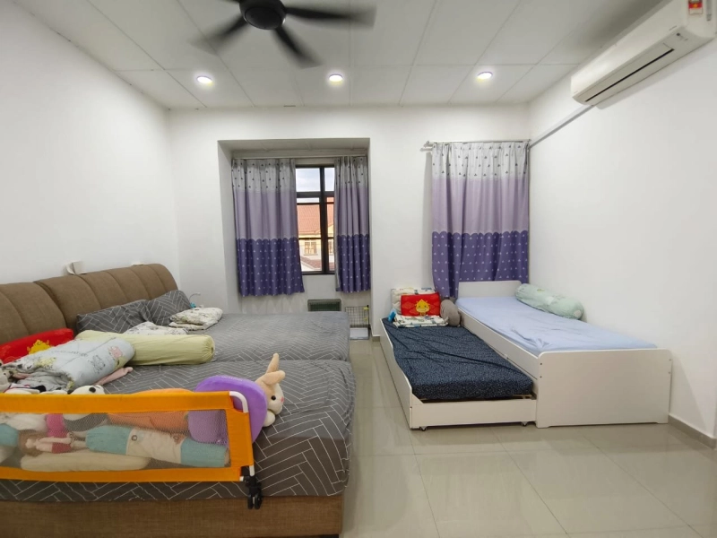 Damansara Damai double storey link house for sale