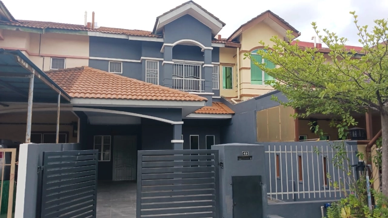 Renovated & Extended 2 storey house-Bandar Puteri @ Klang-Sale below bank value Rm142k