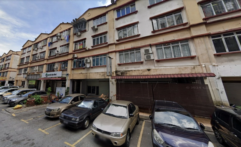 TAMAN PUSAT KEPONG SHOP, G Floor, END LOT, Well Keep, Move In Ready