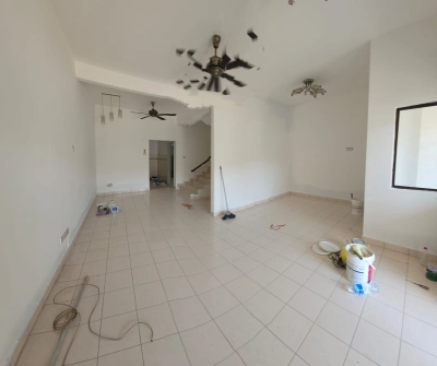 2 storey house-Bandar Puteri @ Port Klang-Sale below bank value Rm151k