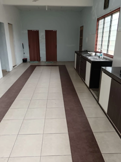 JOHOR BAHARU || KAMPUNG BARU SRI AMAN || BANGLO SETINGKAT || 58' X 90' || 5191 SQFT || BUMI LOT || LEASEHOLD || RM510,000 || (*sp2509-0074)