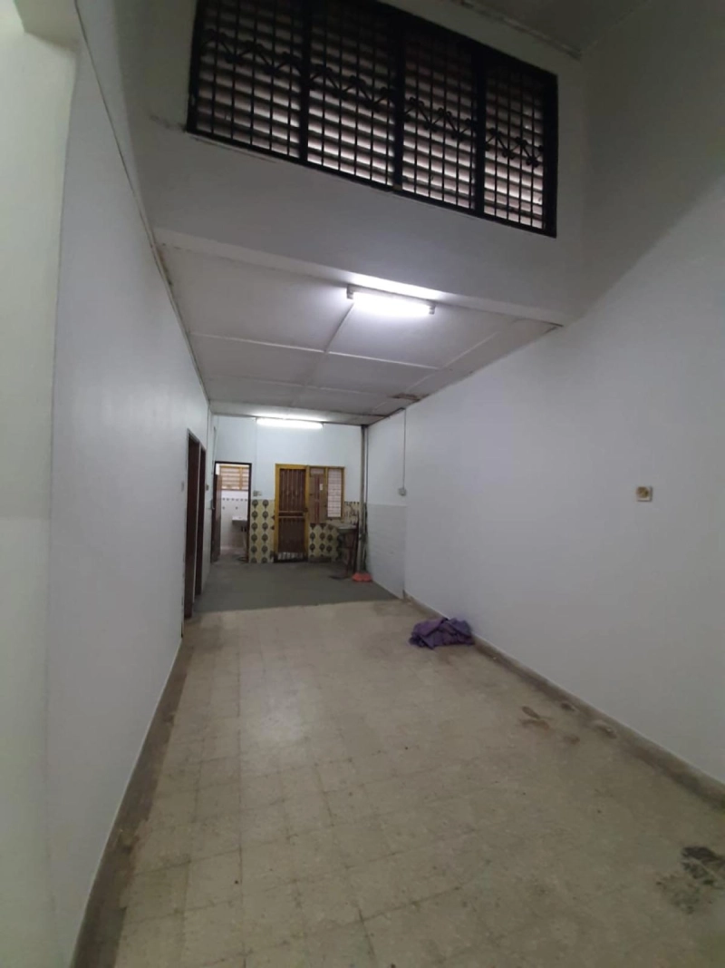 1 storey house @ Taman Sri Muda, Seksyen 25 , Shah Alam - Sale below bank value Rm50k